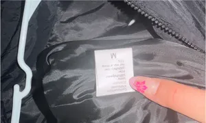 Cropped Puffer Vest Amazon thumbnail 3