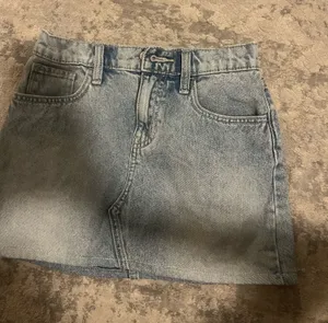 old navy jean skirt thumbnail 1