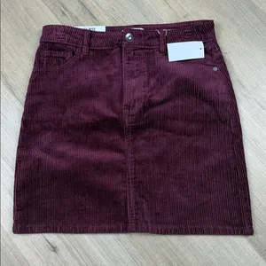 NWT‎ Kensie Burgundy Corduroy High Rise Mini Skirt Size 0/25 thumbnail 6