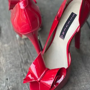 Steve Madden red bow heels thumbnail 3