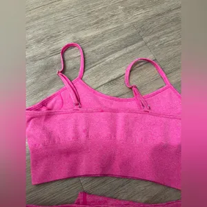 Nwot Hot Pink Sport Yoga Set Top And Leggings M thumbnail 6