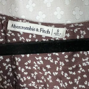 Abercrombie &‎ Fitch Brown White Floral Button Up Puff Sleeve Cropped Top thumbnail 3