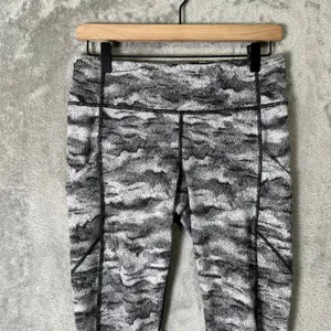 Lululemon Speed Tight V Power Luxtreme Hazy Days Black White Medium Rise‎ Size 8 thumbnail 3