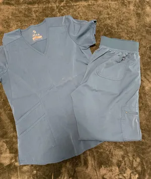 Adar Amazon Scrubs Set thumbnail 1