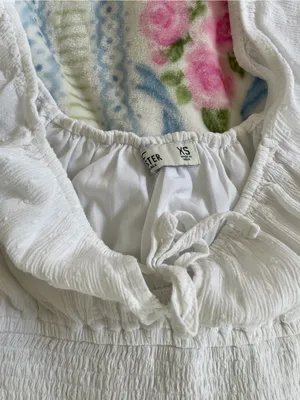 Hollister White Smocked Puff-Sleeve Crop Top thumbnail 2