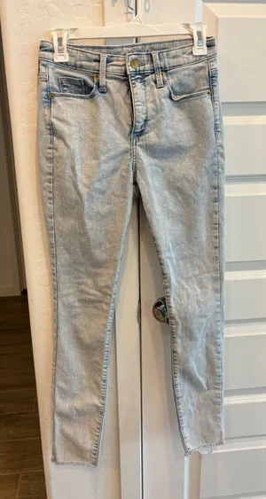 Universal Thread 2/26R Light Distressed Jeans  thumbnail 1