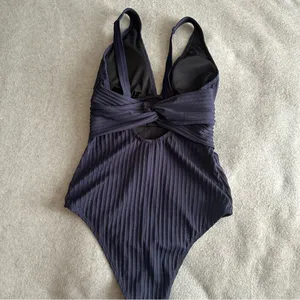 NWT CUPSHE One Piece Swimsuit Ruched Textured Ribbed navy blue size XS thumbnail 5