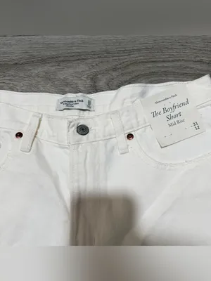 Abercrombie & Fitch ‘The Boyfriend Short’ Mid-Rise White Size 12 thumbnail 4