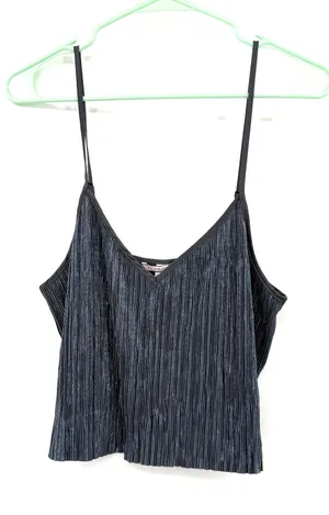 Victoria's Secret Size Medium Crop Tank Top‎ Spaghetti Strap Shirt Sleeveless thumbnail 1