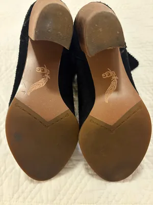 UGG Women’s Black Suede Boots thumbnail 6