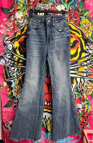 Judy Blue Jeans thumbnail 1