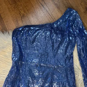 SUPERDOWN Geo One Shoulder Mini Sequin Dress thumbnail 5