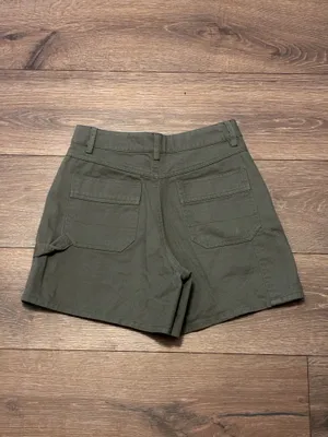 Forever 21 High-Waisted Army Green Utility Cargo Shorts - Small thumbnail 5