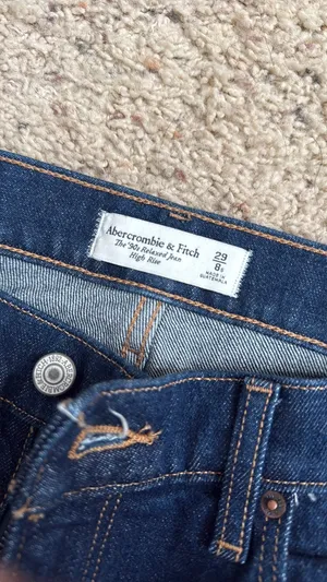 Abercrombie High-Rise Jeans 90s Relaxed thumbnail 2