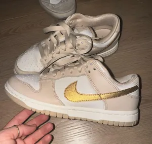 Nike Dunk Low Women’s thumbnail 1