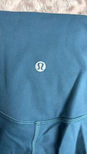 Lululemon High-Rise Women’s Align Leggings 25" thumbnail 4