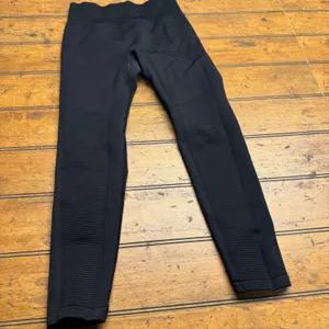 Tuff‎ Athletics Black Seamless Ribbed Moto Leggings Athleisure Workout Size S thumbnail 4