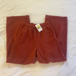 Nike women’s plush teddy fleece Sherpa cozy fall winter wide leg pants thumbnail 6