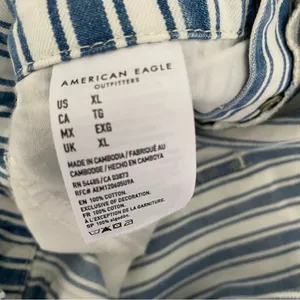 American Eagle Blue White Denim Overall Shorts size XL thumbnail 9