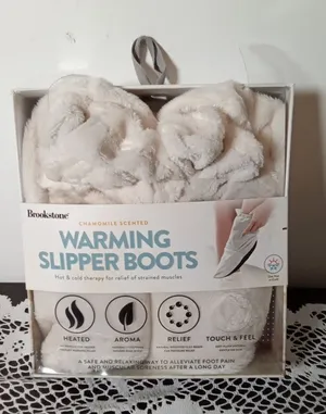 Brookstone Cream Plush Warming Slipper Boots Hot & Cold Womens thumbnail 1