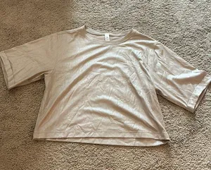 Lululemon Crop Top thumbnail 3