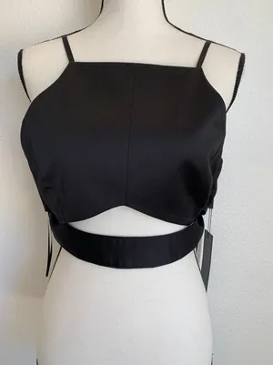 NWT AQ/AQ Skylar Crop Top in‎ Black thumbnail 1