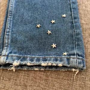Zara‎ women's Star-Studded Denim Jeans thumbnail 4