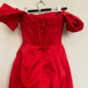 HOUSE OF‎ CB 'Loretta' Red Satin Off Shoulder Dress/Size XS NWOT thumbnail 10