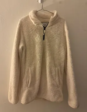 fuzzy white half zip pullover Size M thumbnail 2