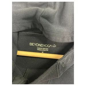 Beyond Yoga Hoodie Womens Medium Black Cropped Pullover Sweatshirt Modal USA thumbnail 7