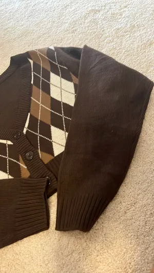 H & M “Divided” cropped cardigan thumbnail 4