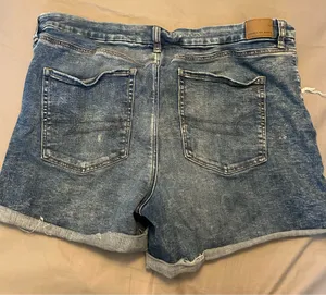 American Eagle Shorts Curvy High-Rise Shortie thumbnail 2