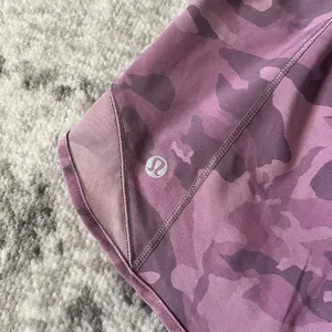 Lululemon Hotty Hot Short II *Long 4" thumbnail 5
