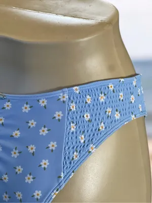 Hollister Blue Daisy Floral Print Bikini Bottom Size Medium Smocked Sides thumbnail 13