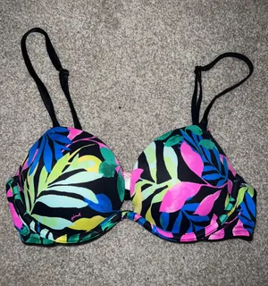 Victoria's Secret PINK Bra thumbnail 1