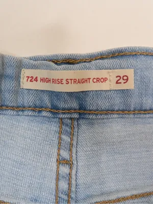 Levi's Women's 724 High Rise Straight Crop Jean Size 29 thumbnail 9