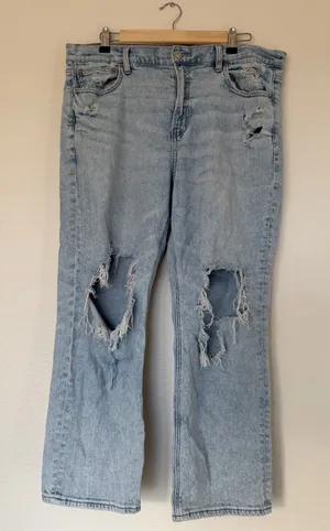 American Eagle Super High-Rise Ankle Straight Jeans thumbnail 1