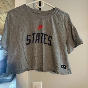 Nike States crop top t-shirt sz M thumbnail 1
