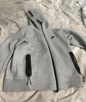 Nike Tech Fleece thumbnail 1