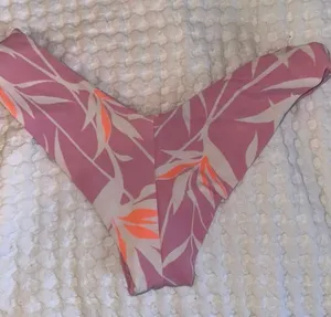 Billabong Floral Peach Pink Fiji Bikini bottoms thumbnail 2