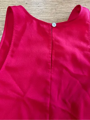 Aritzia Wilfred Red Octave Trapeze Preppy Classic Drapey Quiet Luxury Tank S thumbnail 3