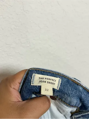 Madewell Distressed The Perfect Jean Short size 32 thumbnail 4