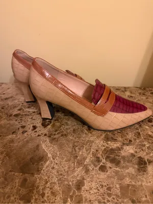 Pointed Toe Two-Tone Women’s Loafers in Burgundy and Tan Never Worn New! thumbnail 6