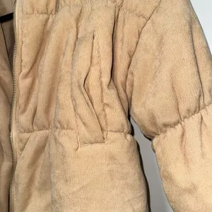Pretty Little Thingcropped puffer jacket thumbnail 4