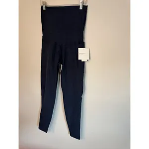 Beyond Yoga Beyond The Bump Spacedye Navy Leggings Pockets Sz M NWT thumbnail 5