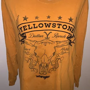 Wrangler Western Yellowstone Mountain Dutton Ranch Bull Skull Long Sleeve Top thumbnail 4