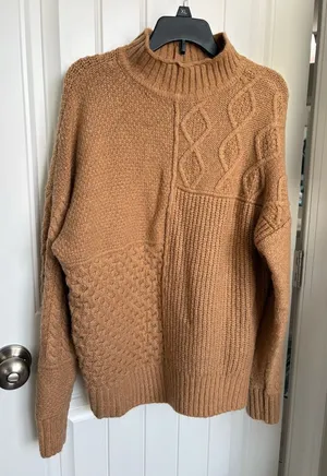 American Eagle Turtleneck Sweater thumbnail 1