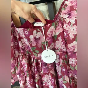 NWT Storia floral maxi dress wedding guest puff sleeve square neck burgundy thumbnail 3