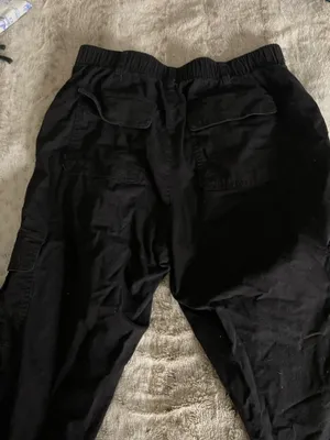 Old Navy Black Cargo Pants thumbnail 2