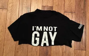 I’m Not Gay Shirt Black Size L thumbnail 1